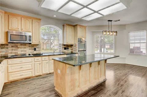 $410,000 | 1103 Glendale Drive, Sugar Land, TX 77479