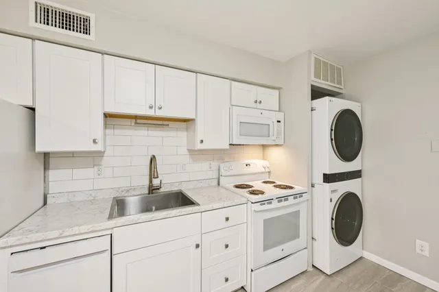 $105,000 | 12900 Walden Road, Unit 815H, Montgomery, TX 77356