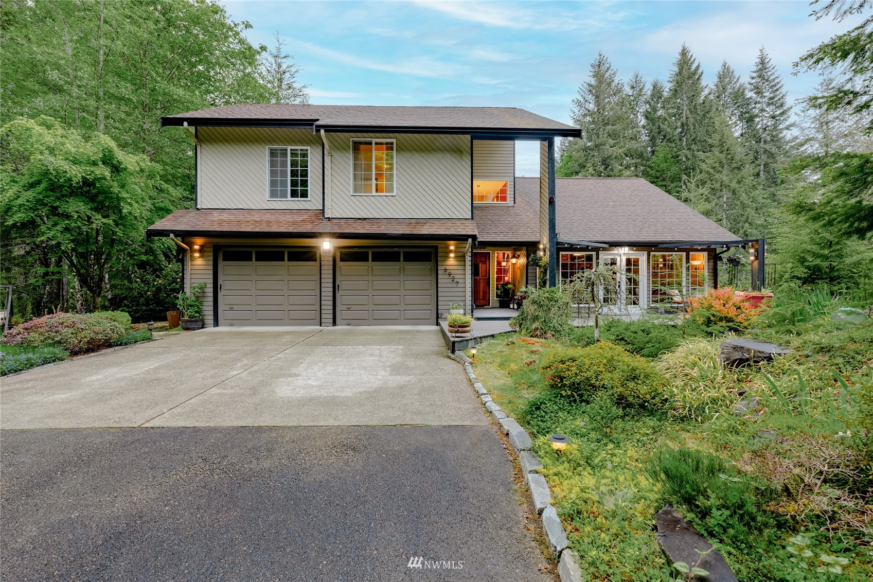 6927 Foothill Loop Southwest Olympia, WA 98512 - Photo 4 of 40 Gallery Image 4