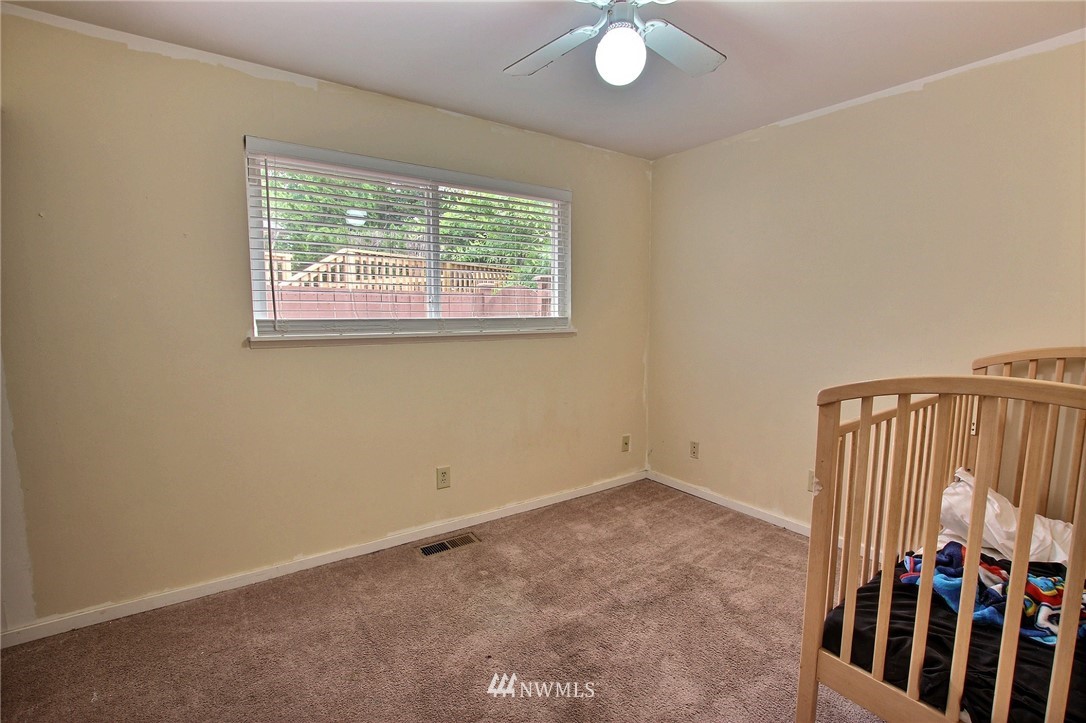 610 South 26th Court Renton, WA 98055 - Photo 11 of 15