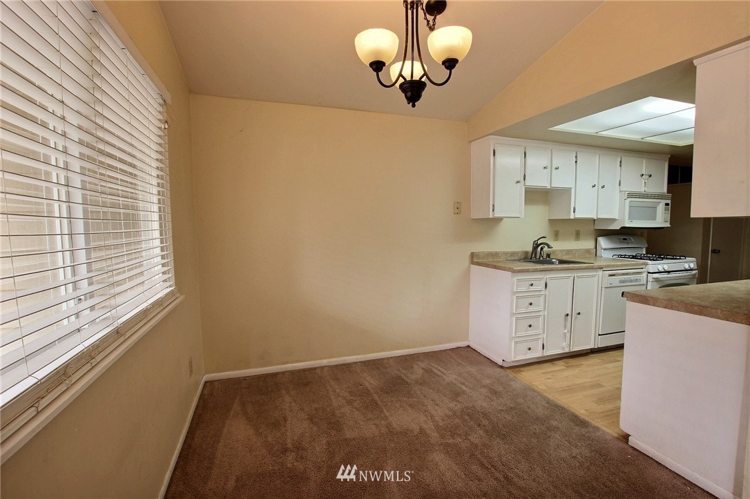 610 South 26th Court Renton, WA 98055 - Photo 6 of 15