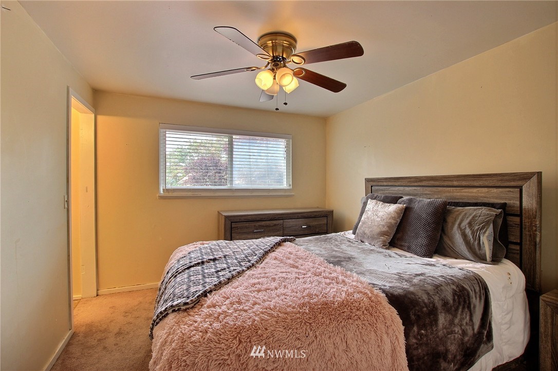 610 South 26th Court Renton, WA 98055 - Photo 9 of 15