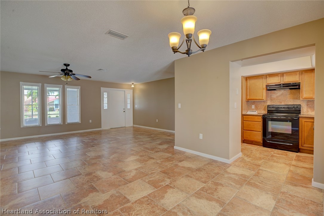 8016 Granada Road Sebring, FL 33876 - Photo 9 of 34 Gallery Image 9