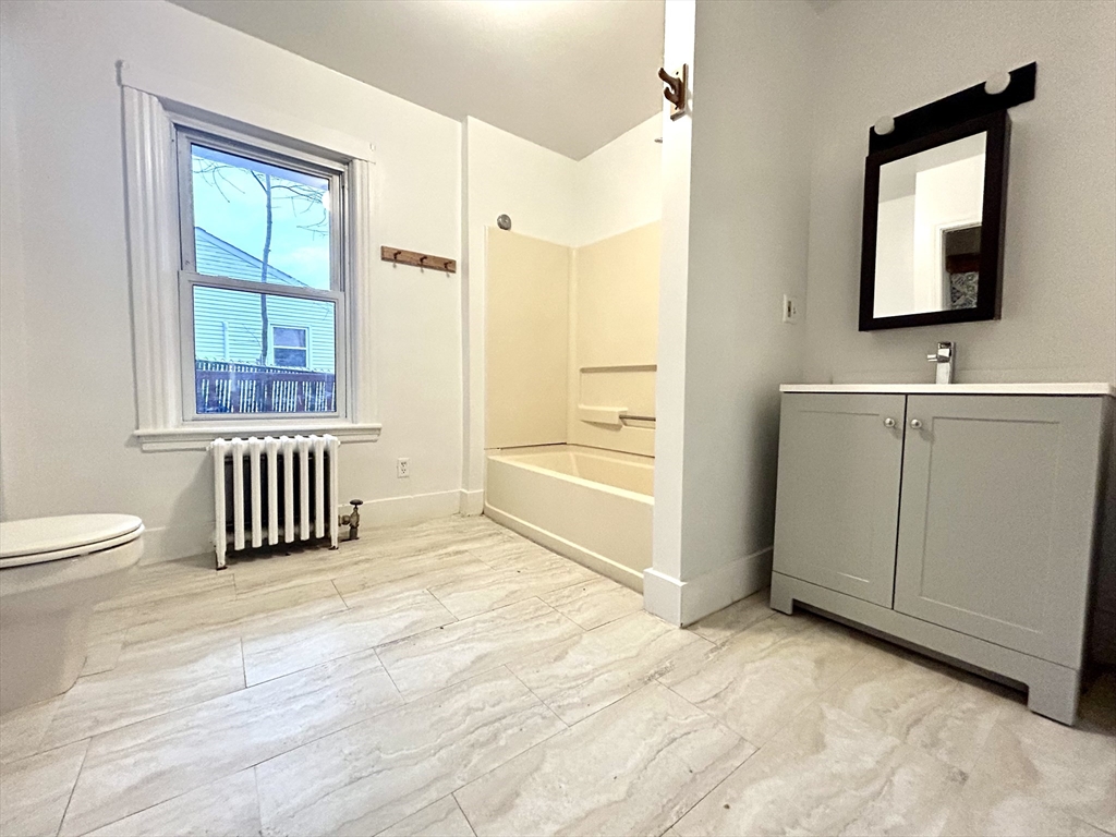 4 Oswald Street Worcester, MA 01607 - Photo 11 of 27 Gallery Image 11