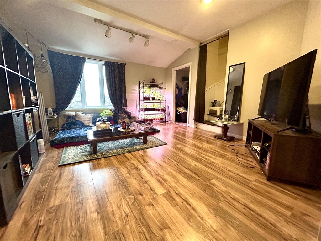 4 Oswald Street Worcester, MA 01607 - Photo 12 of 27 Gallery Image 12