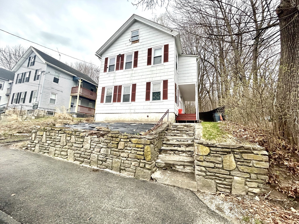 4 Oswald Street Worcester, MA 01607 - Photo 2 of 27 Gallery Image 2