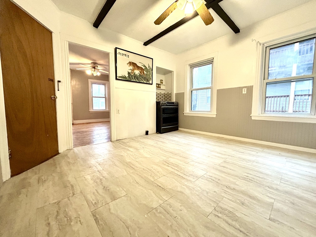 4 Oswald Street Worcester, MA 01607 - Photo 6 of 27 Gallery Image 6