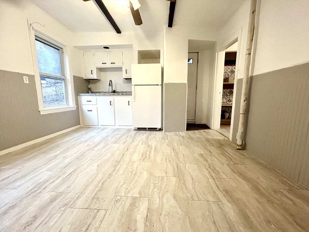 4 Oswald Street Worcester, MA 01607 - Photo 7 of 27 Gallery Image 7