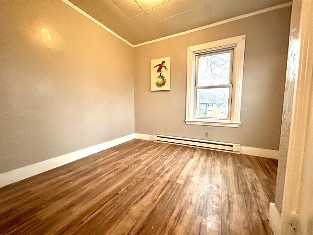 4 Oswald Street Worcester, MA 01607 - Photo 9 of 27 Gallery Image 9