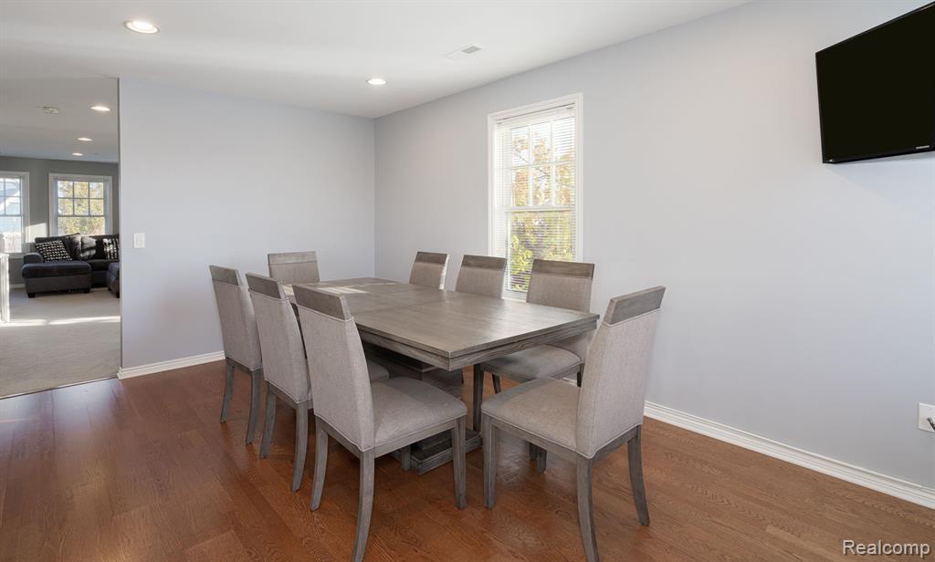 50107 Harding Street Canton, MI 48188 - Photo 10 of 27