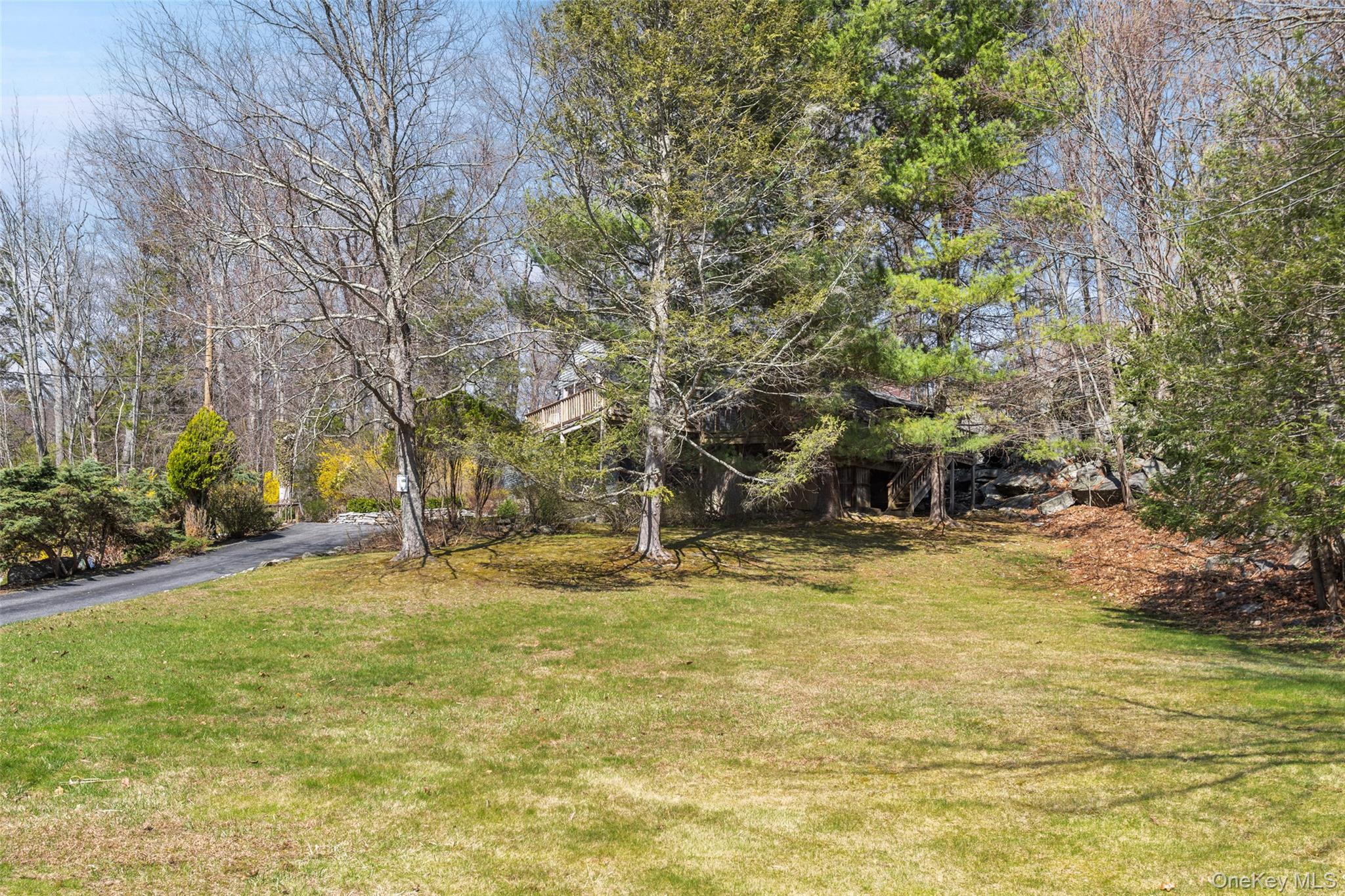 6 Tennis Court Road Mahopac, NY 10541 - Photo 5 of 48