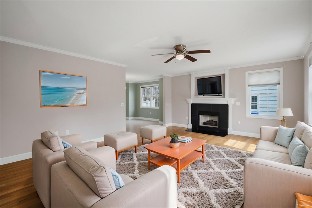 70 Hartwick Street Springfield, MA 01108 - Photo 13 of 41