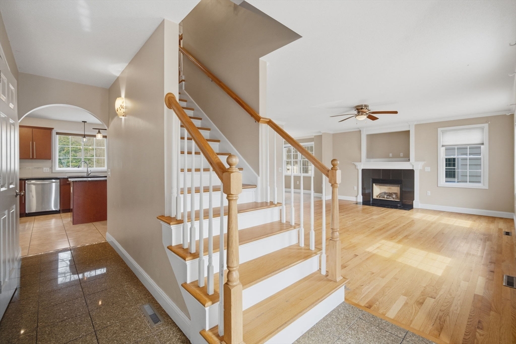 70 Hartwick Street Springfield, MA 01108 - Photo 14 of 41