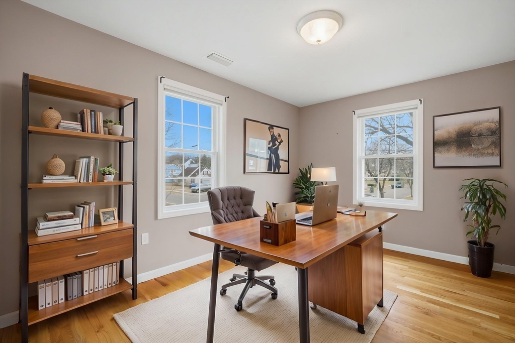 70 Hartwick Street Springfield, MA 01108 - Photo 18 of 41