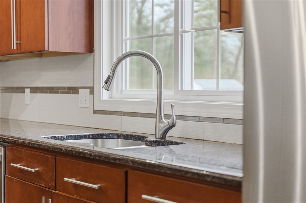 70 Hartwick Street Springfield, MA 01108 - Photo 19 of 41