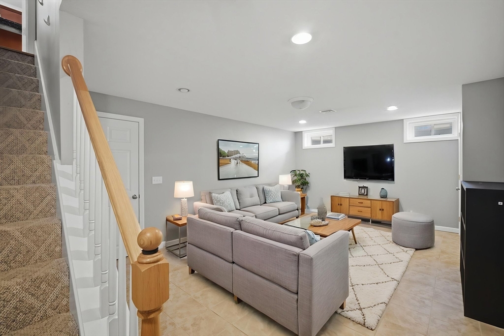 70 Hartwick Street Springfield, MA 01108 - Photo 33 of 41