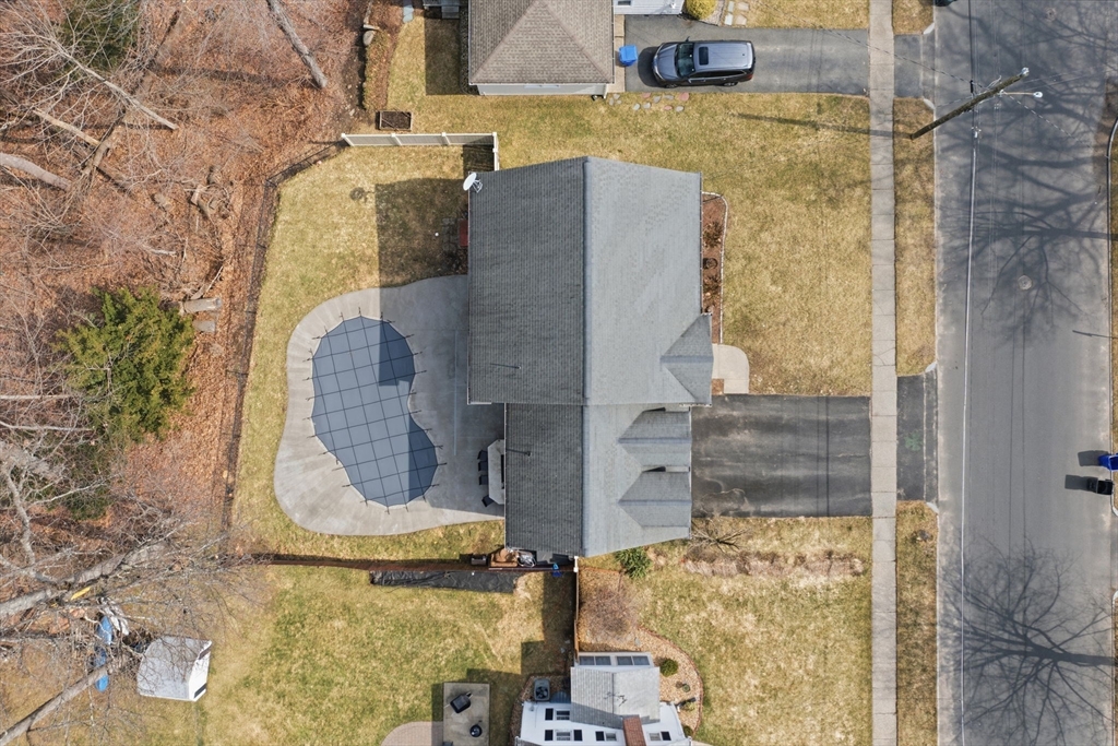 70 Hartwick Street Springfield, MA 01108 - Photo 4 of 41