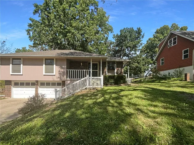 $278,000 | 309 Southeast Shawn Court, Blue Springs, MO 64014