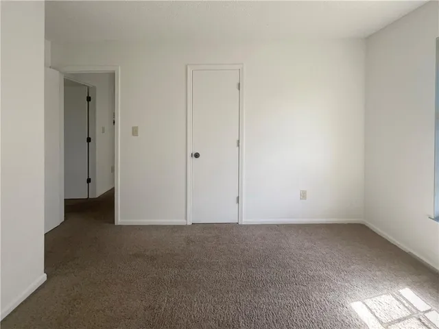 $278,000 | 309 Southeast Shawn Court, Blue Springs, MO 64014