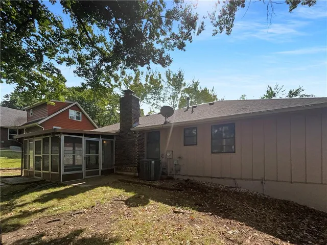 $278,000 | 309 Southeast Shawn Court, Blue Springs, MO 64014