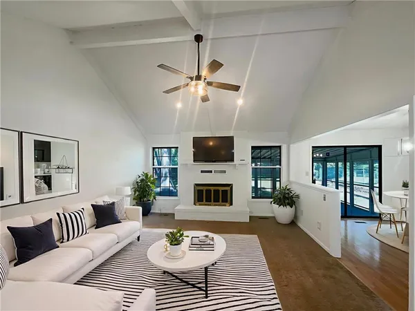 $275,000 | 309 Southeast Shawn Court, Blue Springs, MO 64014