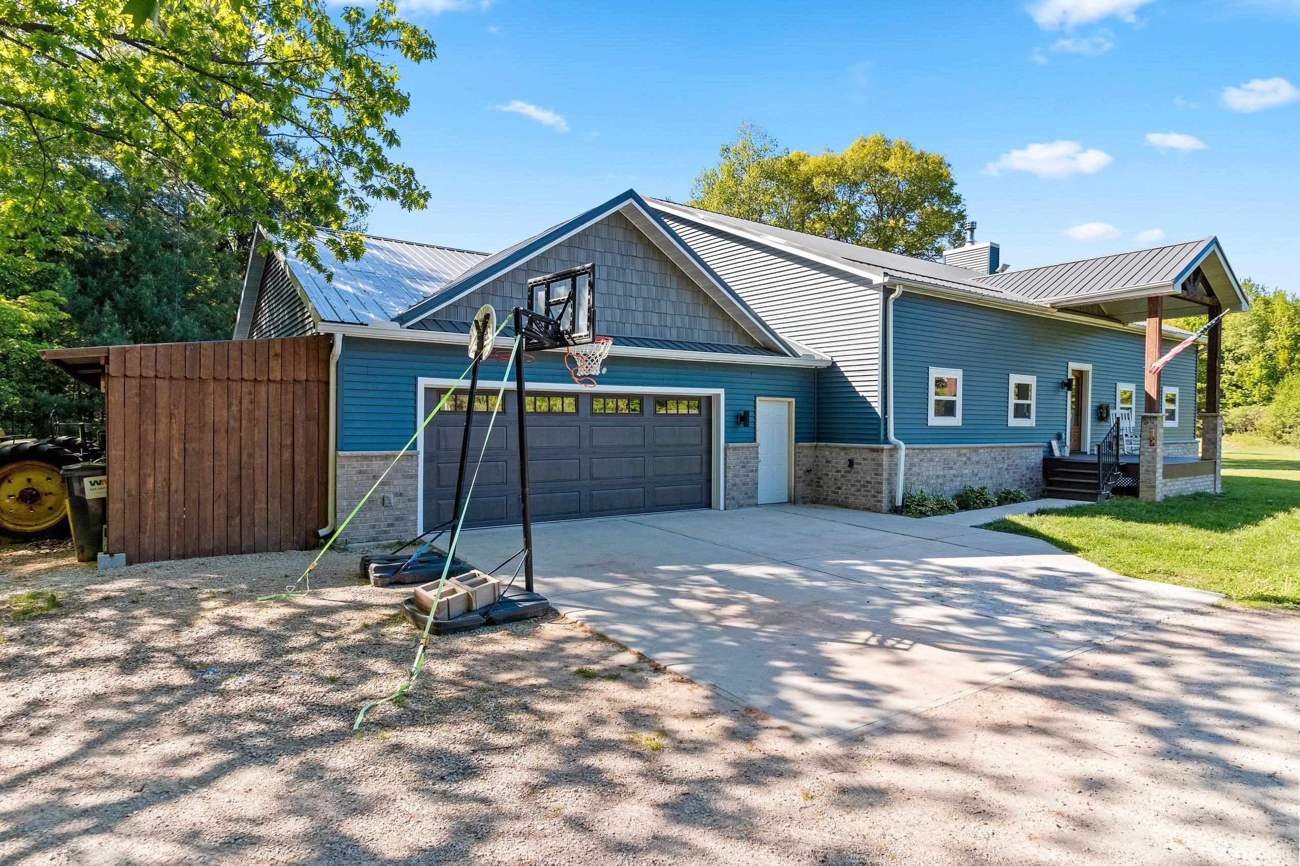 W3390 Robert Ridge Road Peshtigo, WI 54157 - Photo 4 of 73