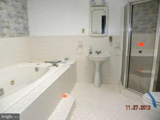963 Old Annapolis Neck Road Annapolis, MD 21403 - Photo 6 of 6 Bath (Master)