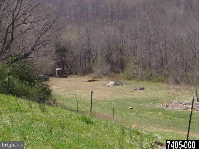 9786 Orchard Road Spring Grove, PA 17362 - Photo 5 of 6