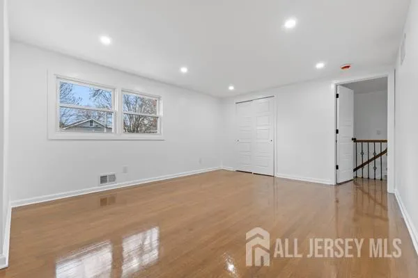 $678,000 | 124 Dunbar Avenue, Fords, NJ 08863