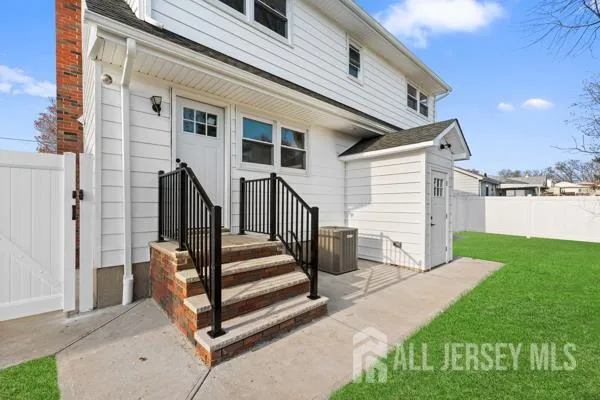$678,000 | 124 Dunbar Avenue, Fords, NJ 08863