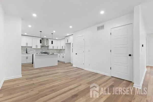 $678,000 | 124 Dunbar Avenue, Fords, NJ 08863