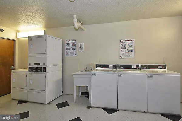 $199,000 | 7501 Democracy Boulevard, Unit B222, Bethesda, MD 20817