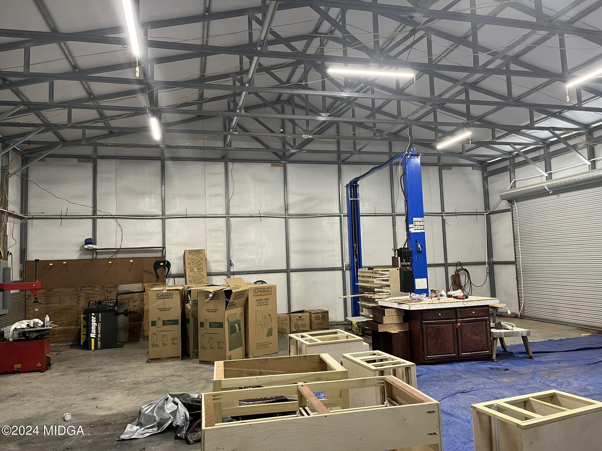 381 Elam Street Gordon, GA 31031 - Photo 13 of 28 garage view