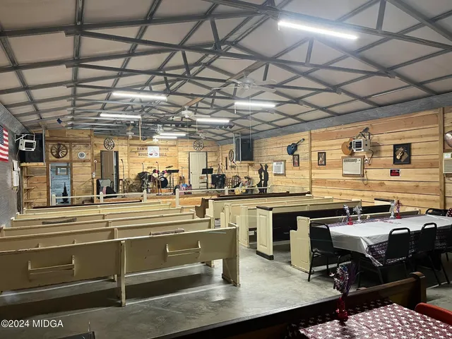 $375,000 | 381 Elam Street, Gordon, GA 31031