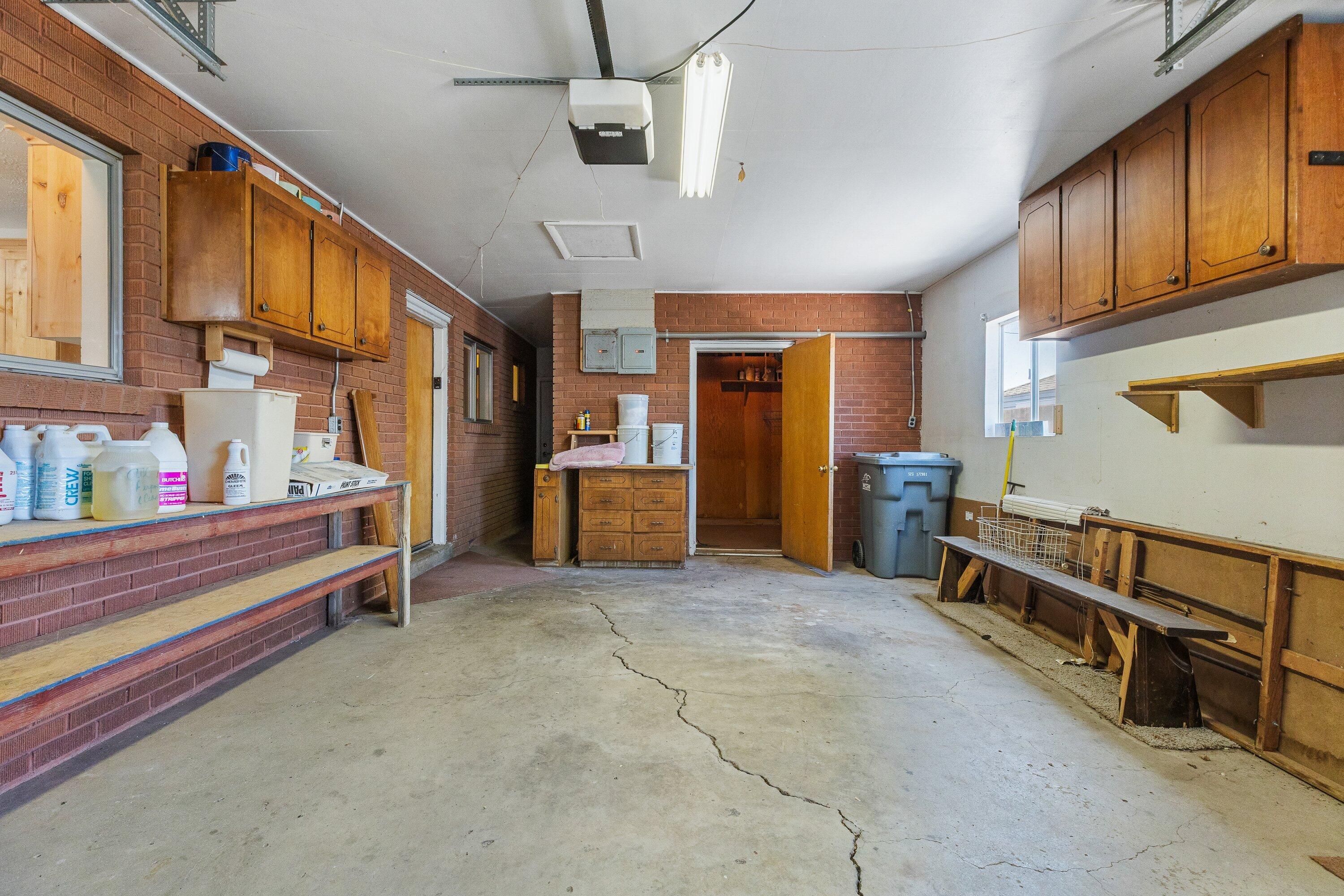 81 South Center Street Enterprise, UT 84725 - Photo 27 of 35 Attached Garage
