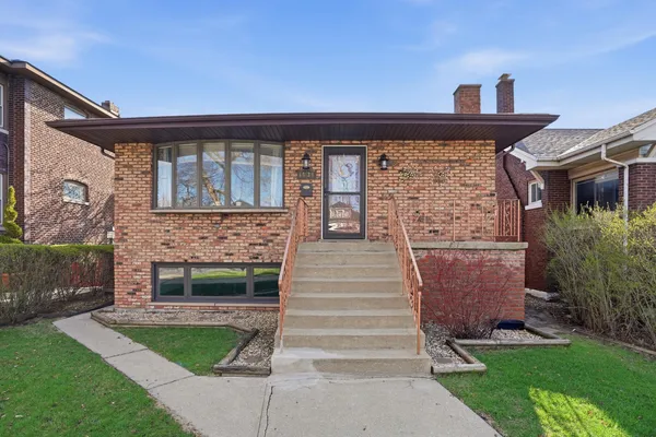 $349,900 | 1431 Lake Avenue, Whiting, IN 46394