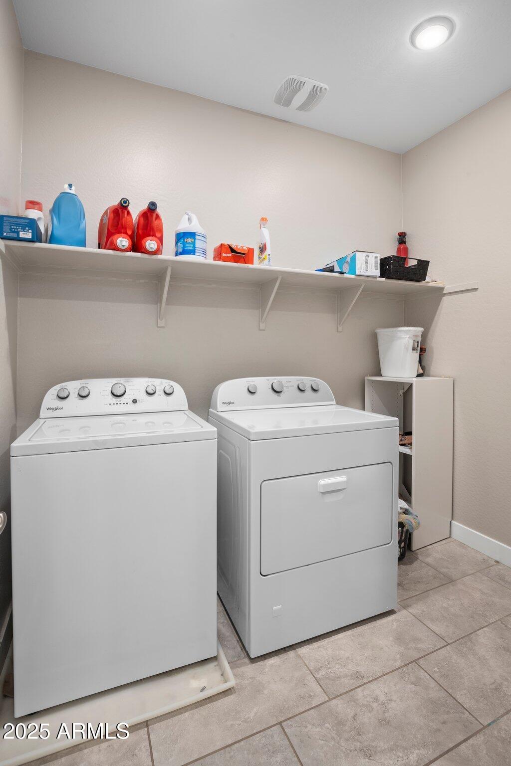 3855 South McQueen Road, Unit 21 Chandler, AZ 85286 - Photo 22 of 35 a utility room with dryer and washer