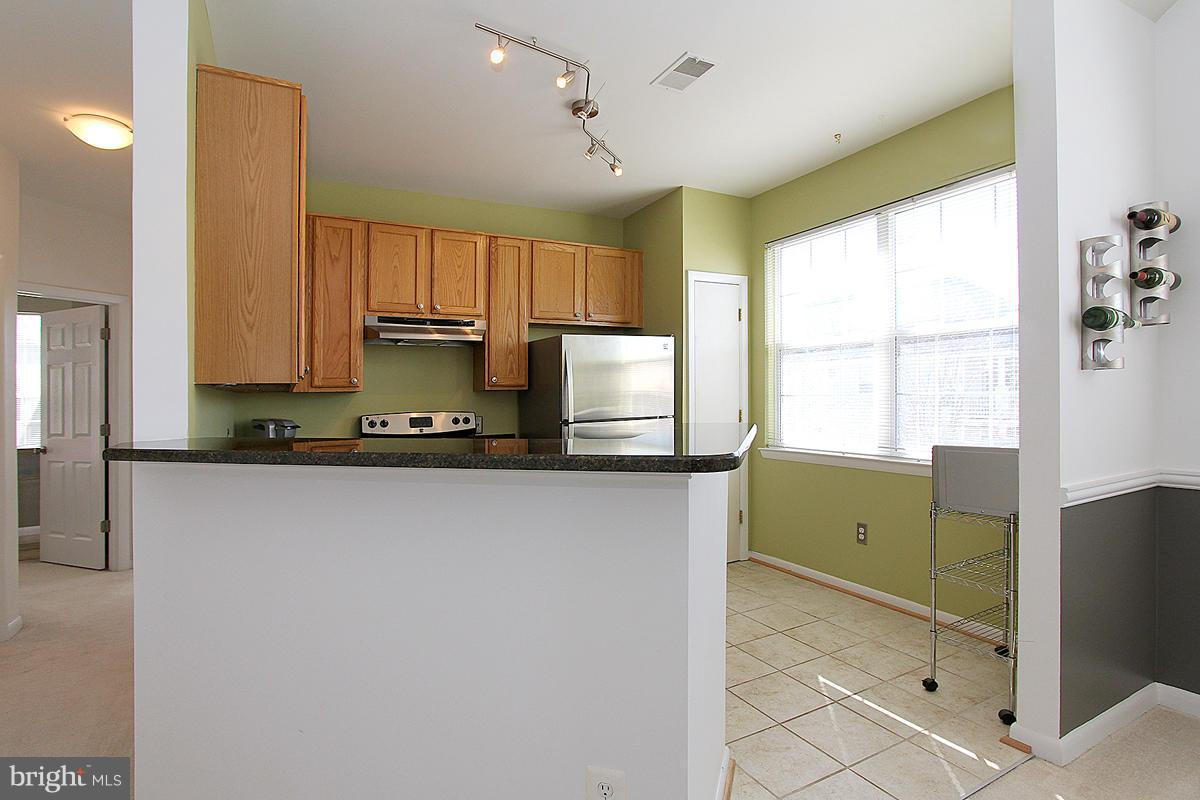 12713 Found Stone Road, Unit 5301 Germantown, MD 20876 - Photo 14 of 30 Kitchen