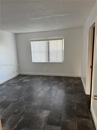 $1,975 | 9355 Southwest 8th Street, Unit 305, Boca Raton, FL 33428