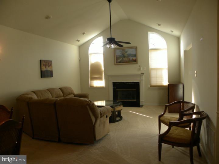 1401 Hulnick Road Coatesville, PA 19320 - Photo 3 of 23 Living Room