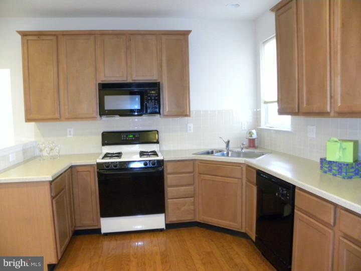 1401 Hulnick Road Coatesville, PA 19320 - Photo 7 of 23 Kitchen