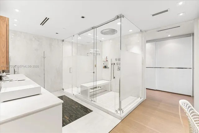 a close view of sink and tap