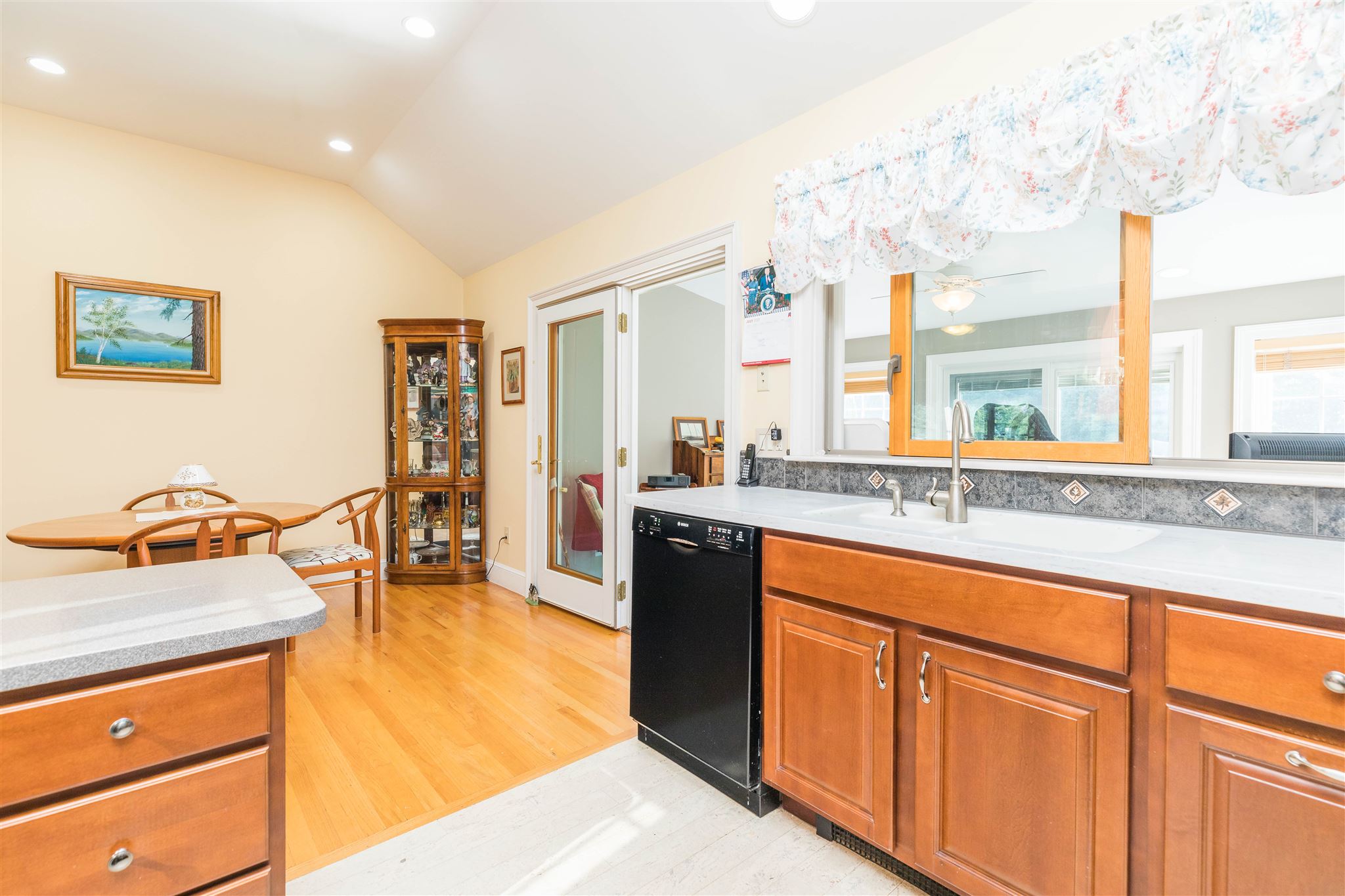 48 Fernald Road Kittery, ME 03904 - Photo 6 of 34 Gallery Image 6