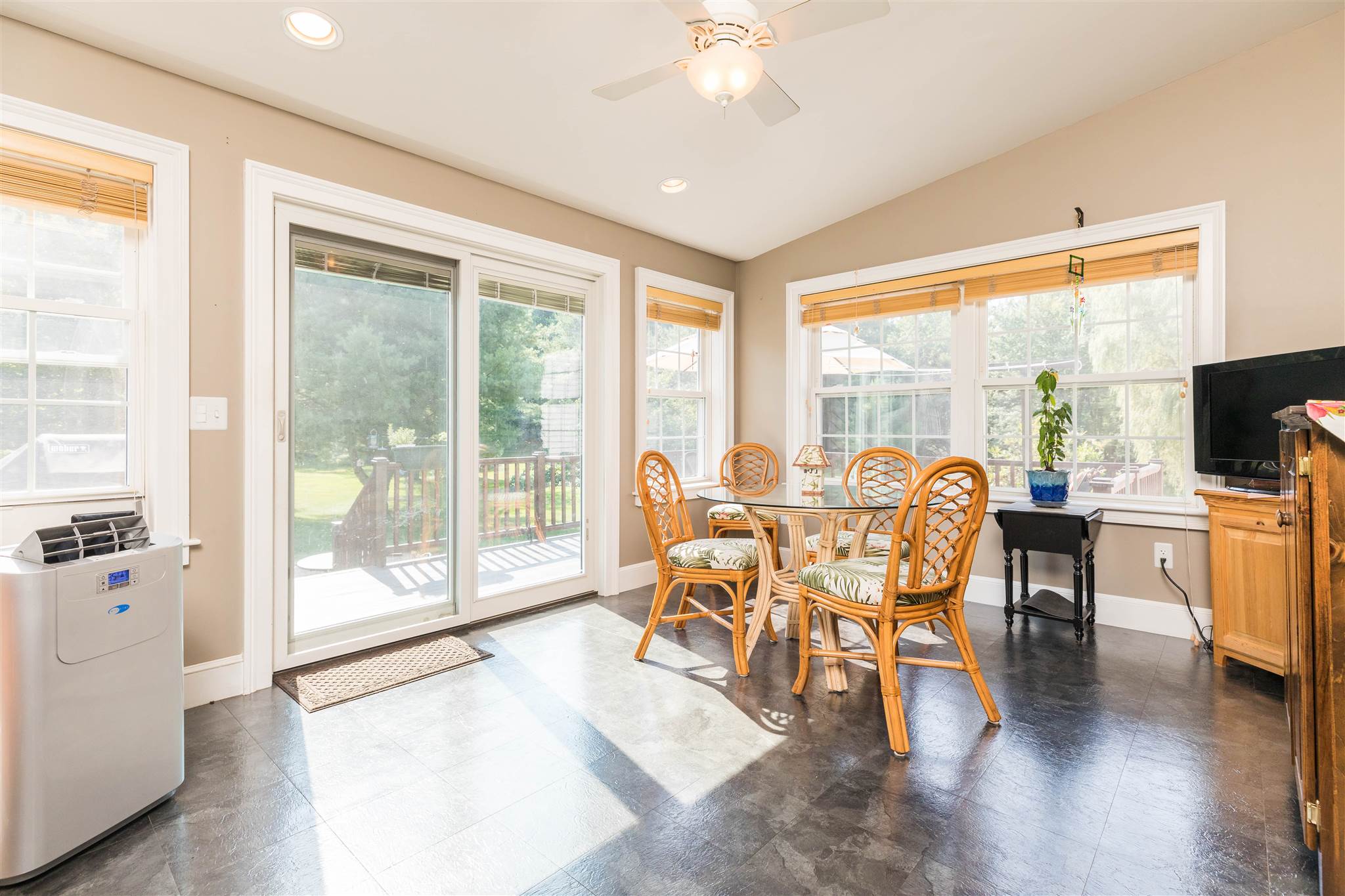 48 Fernald Road Kittery, ME 03904 - Photo 8 of 34 Gallery Image 8