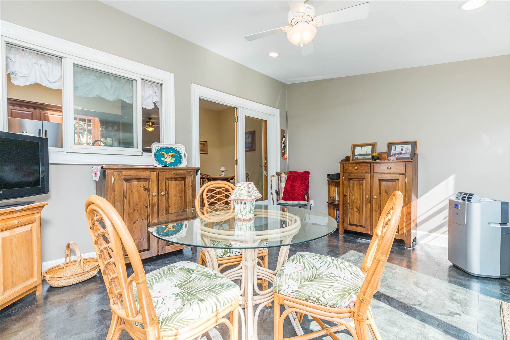 48 Fernald Road Kittery, ME 03904 - Photo 9 of 34 Gallery Image 9