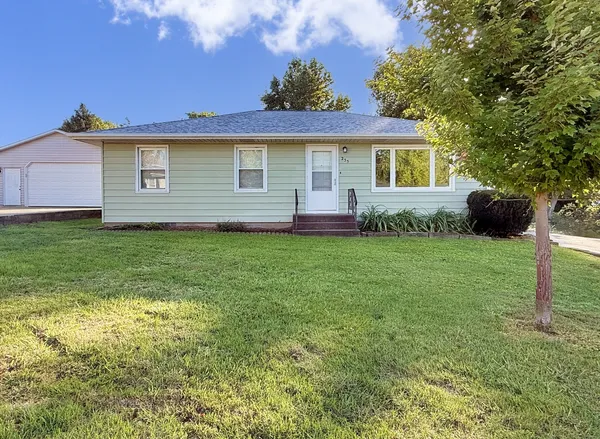 $159,900 | 235 Cherry Court, Silvis, IL 61282