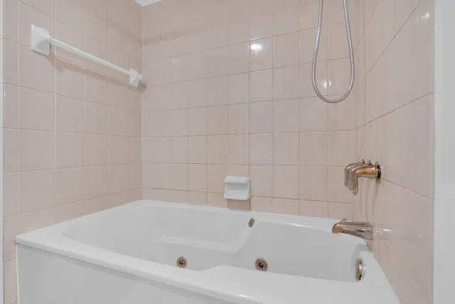 $3,400 | 1N280 Morse Street, Carol Stream, IL 60188