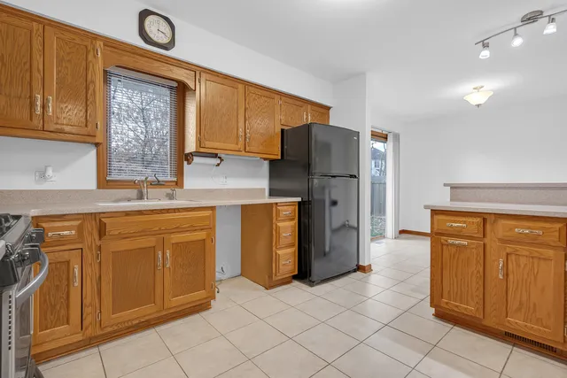 $3,400 | 1N280 Morse Street, Carol Stream, IL 60188