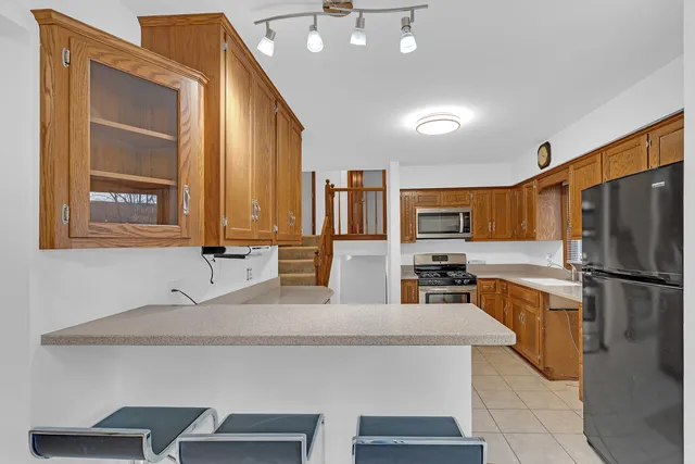 $3,400 | 1N280 Morse Street, Carol Stream, IL 60188