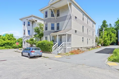 $820,000 | 19-21 Henchman Street, Worcester, MA 01605